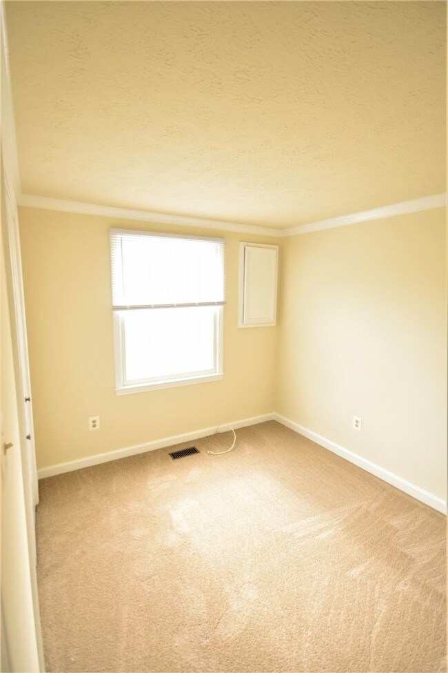 Building Photo - Lovettesville Apartment For Rent