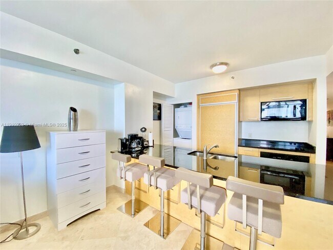 Foto del edificio - 1830 S Ocean Dr