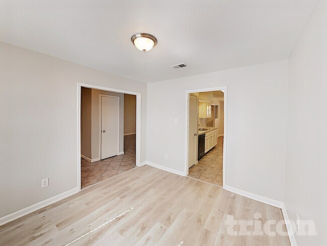 Foto del edificio - 15802 Echo Canyon Dr