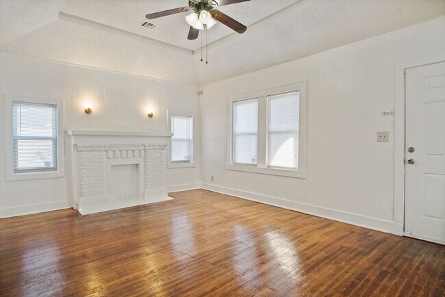 Foto del edificio - 2145 N Kate Ave