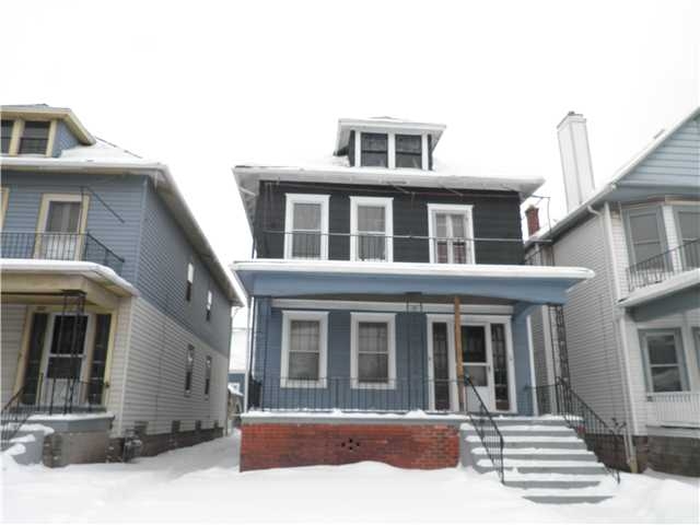Primary Photo - 309 E Delavan Ave