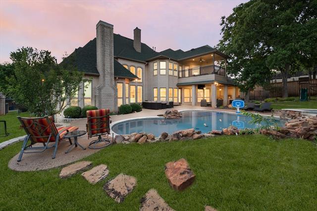 Building Photo - 705 Sussex Ct