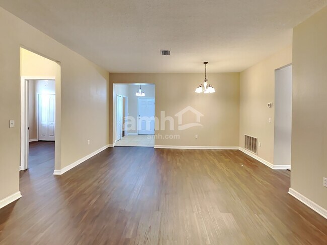 Building Photo - 2703 Walden Woods Drive