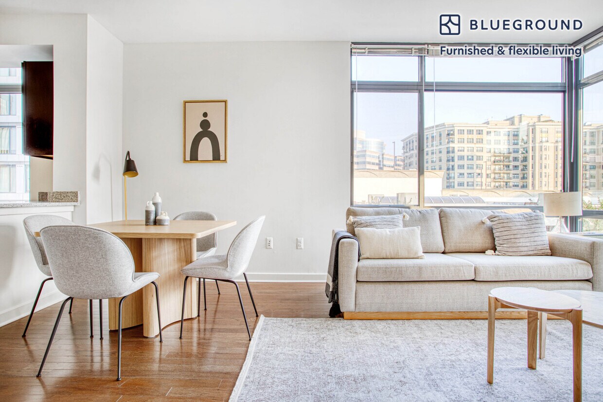 Foto principal - 4918 St Elmo Ave