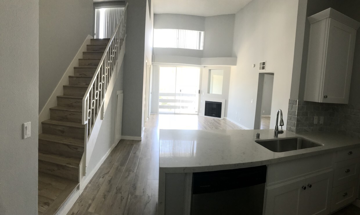 Foto principal - 350 S Reno St