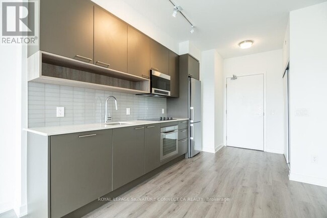 Building Photo - 3005 Pine Glen Rd