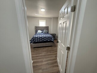 Building Photo - 1 Maple Ave