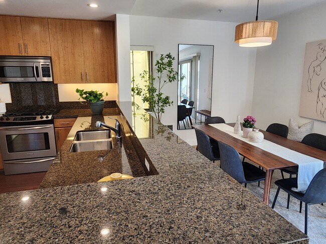 Foto del edificio - 438 W Grand Ave