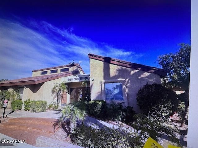 Foto del edificio - 2121 W Royal Palm Rd