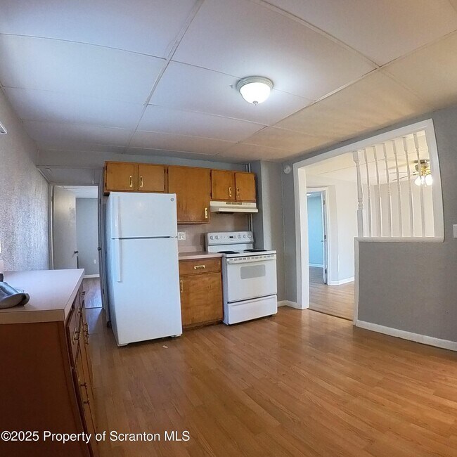 Building Photo - 919 Wood St