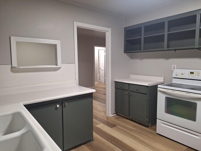 Foto del edificio - 324 W Cantwell Ave