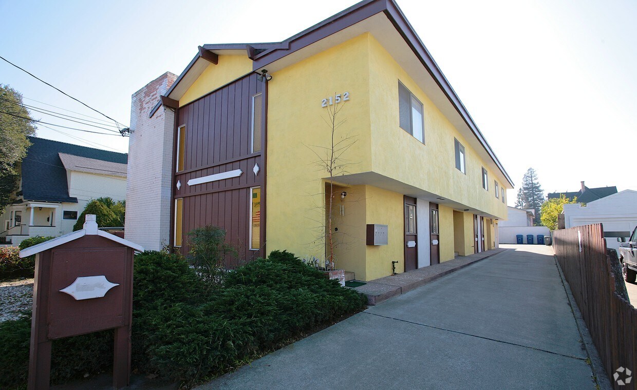 Foto del edificio - 2152 San Antonio Ave
