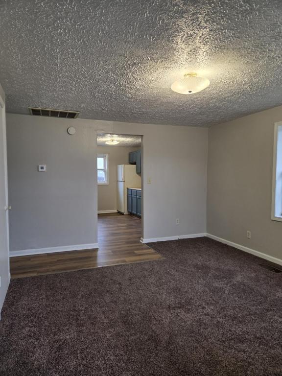 Foto del edificio - 1020 E North St