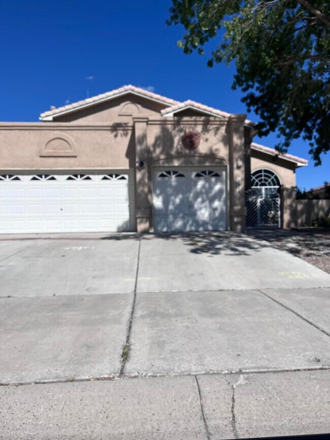 Foto del edificio - 7816 Ridgeview Dr NW