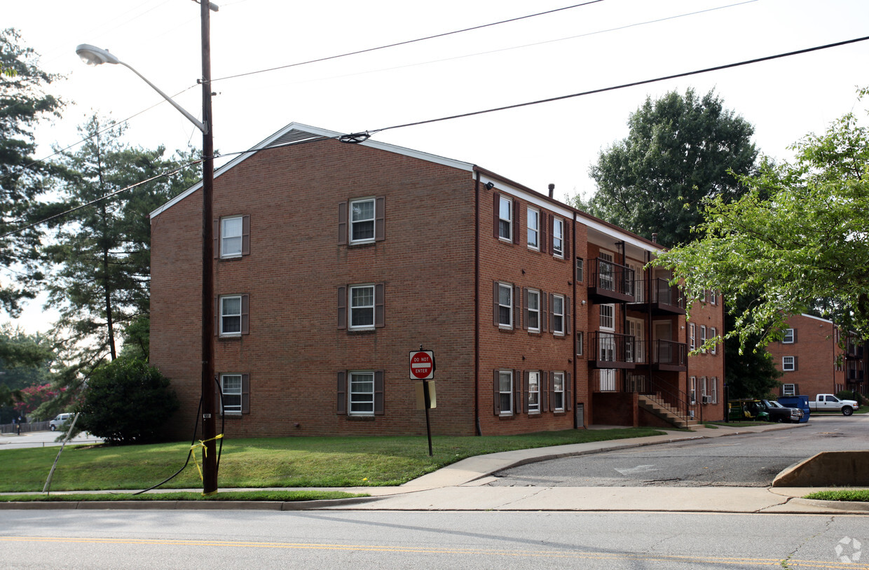 Foto del edificio - UMW Apartments