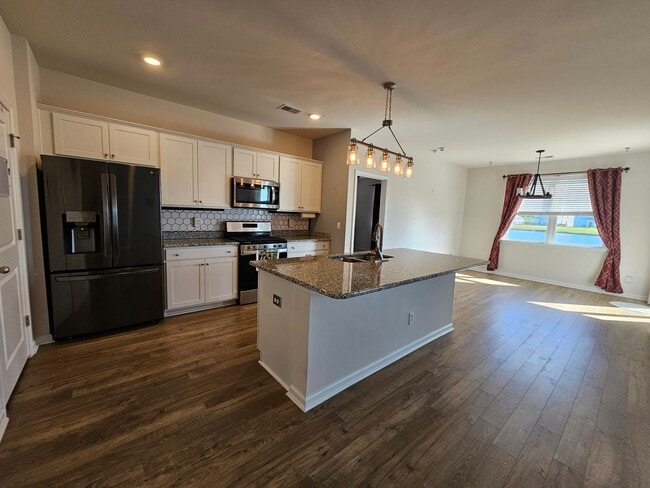 Building Photo - Long Term Rental - 3 Bed, 2 Bath in Bells ...