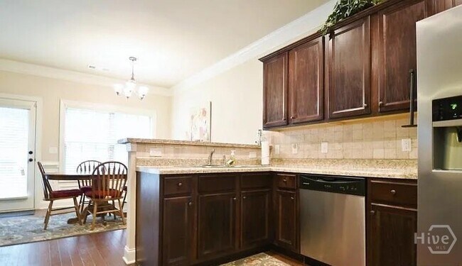 Foto del edificio - 157 Putters Dr