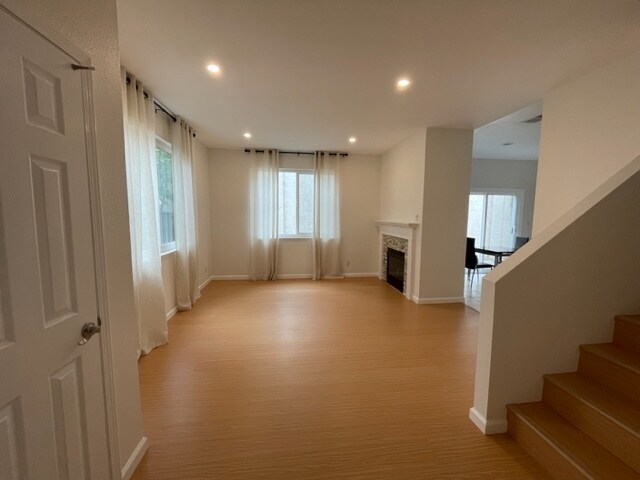 Primary Photo - 2213 Kingfisher Ct