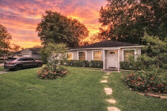 Building Photo - 1516 Story St