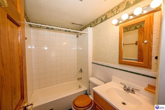 Foto del edificio - 636 Short St