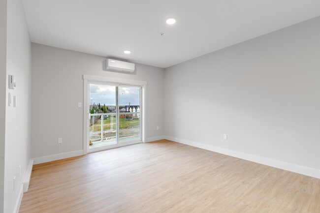 Building Photo - Apartment for Rent