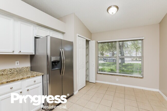 Building Photo - 17105 Woodcrest Way