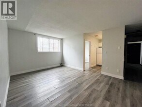 Building Photo - 89 Sheldon Ave