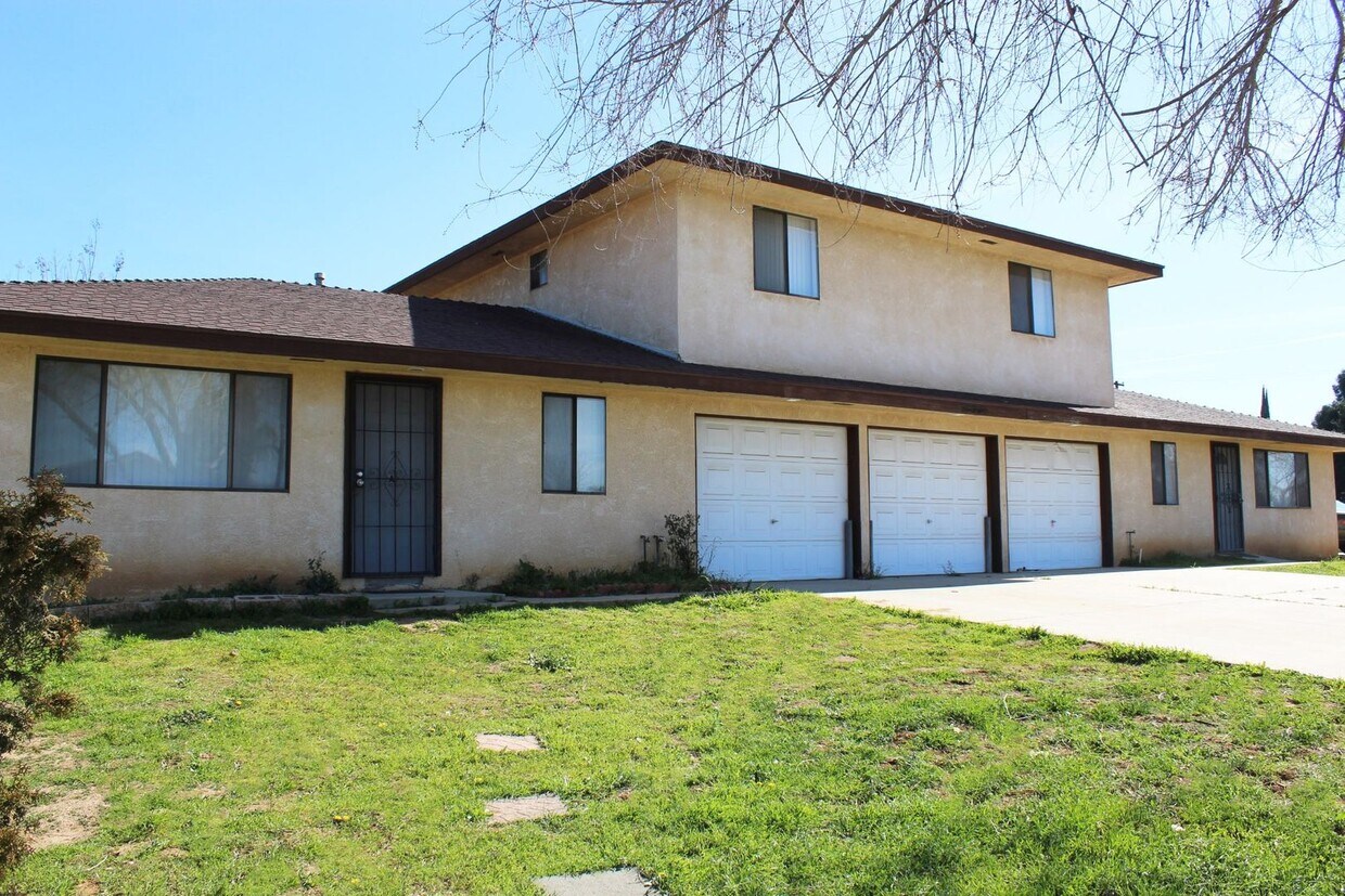 12995 5th St Unit A, Yucaipa, CA 92399 Room for Rent in Yucaipa, CA
