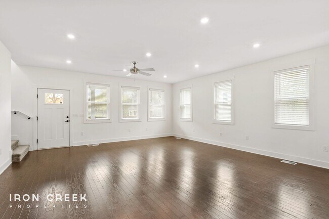 Building Photo - Stunning Three-Bedroom Home in Candler