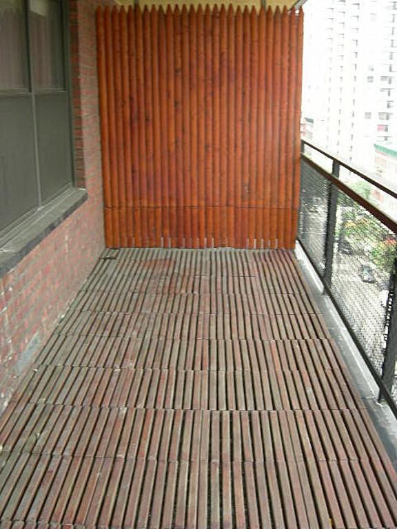 Building Photo - 240 E 82nd St