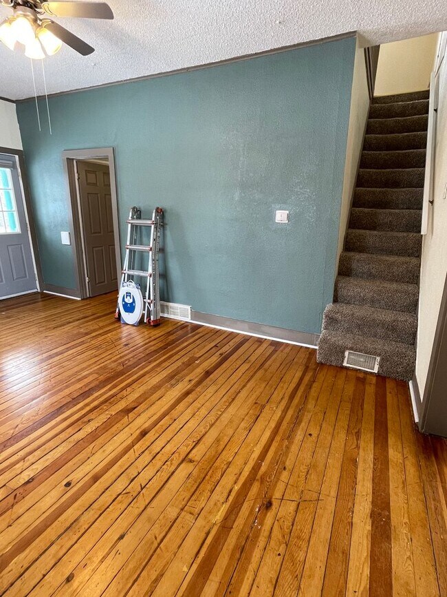 Foto del edificio - One Bedroom Apartment with Office Space for Rent