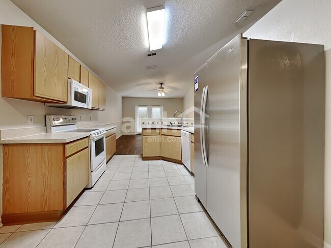 Foto del edificio - 3293 Carlotta Rd