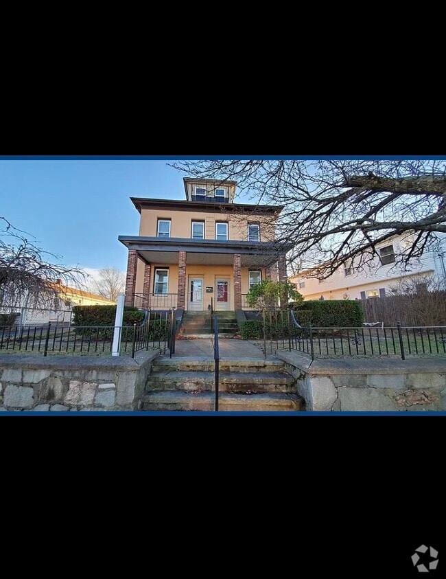 Building Photo - 685 Armistice Blvd