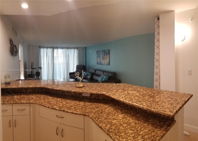 Building Photo - 6917 Collins Ave