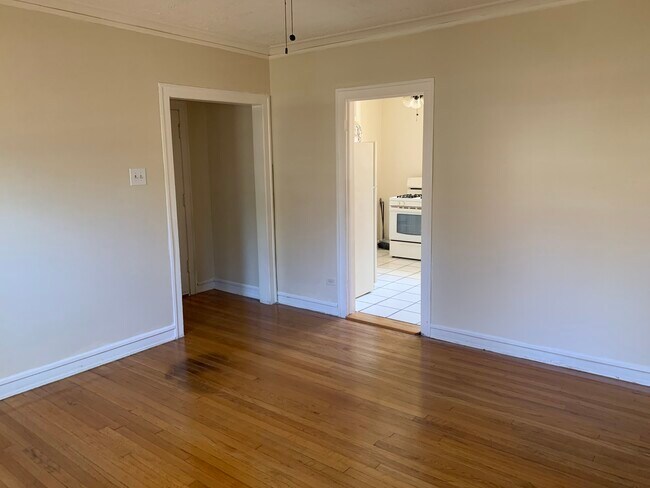 Foto del edificio - 2501 E 84th St