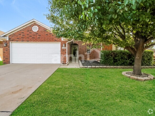 Building Photo - 16237 Everglade Ln