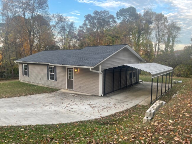 Building Photo - 2122 Kings Rd