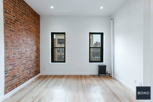 Building Photo - 144 E Broadway
