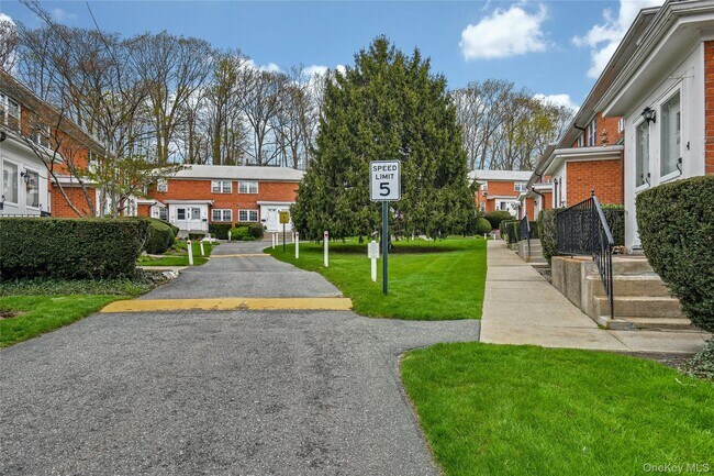 Foto del edificio - 451 Main St