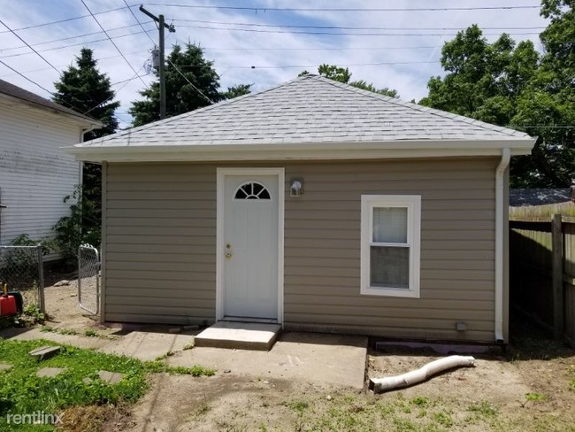 Building Photo - 1 br, 1 bath House - 615 1/2 Cottage Ave