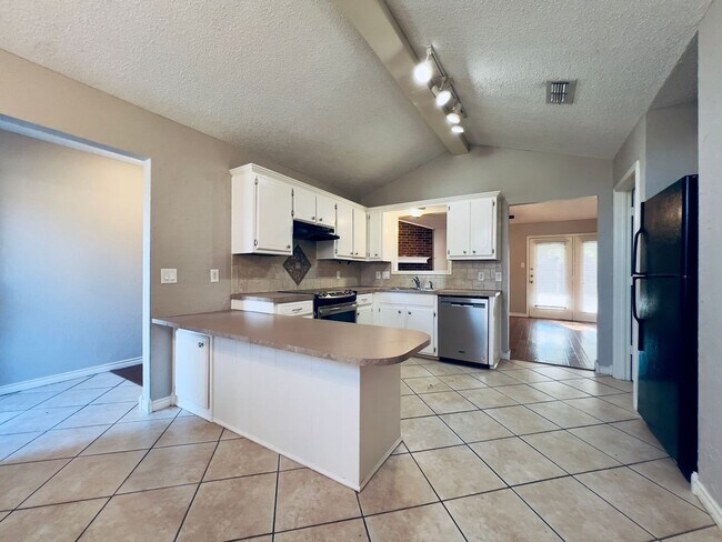 Building Photo - MOVE-IN SPECIAL: Charming 3-Bedroom Home in Frenship ISD — Within Memorial High School Boundaries!