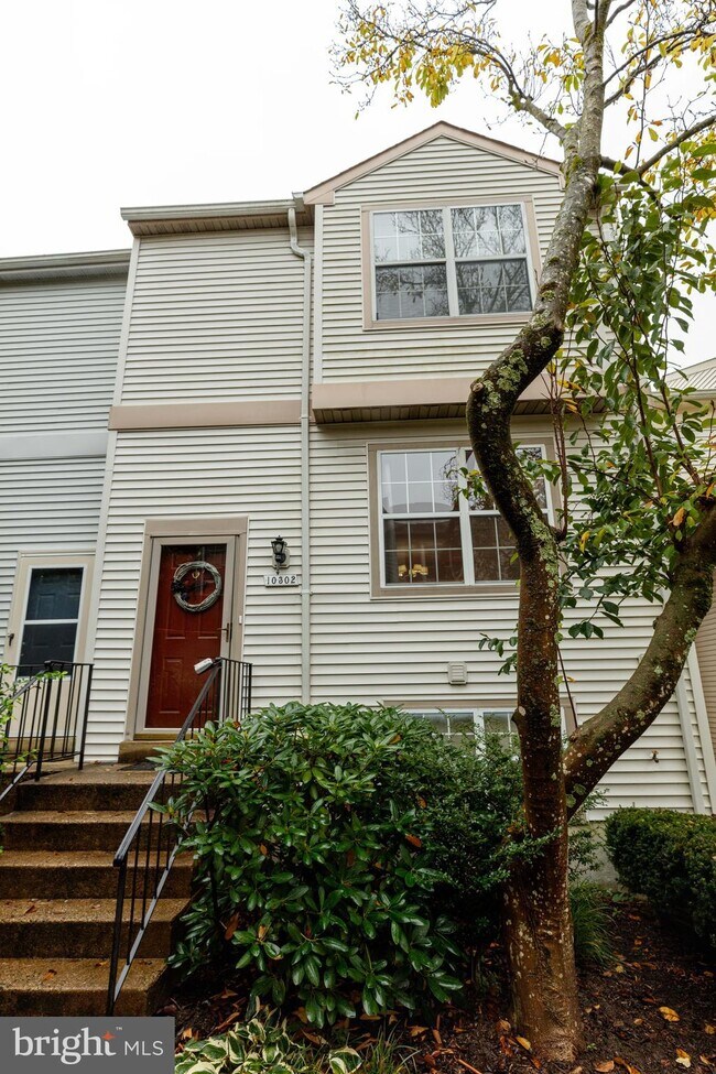 Front of house - 10302 Bridgetown Pl