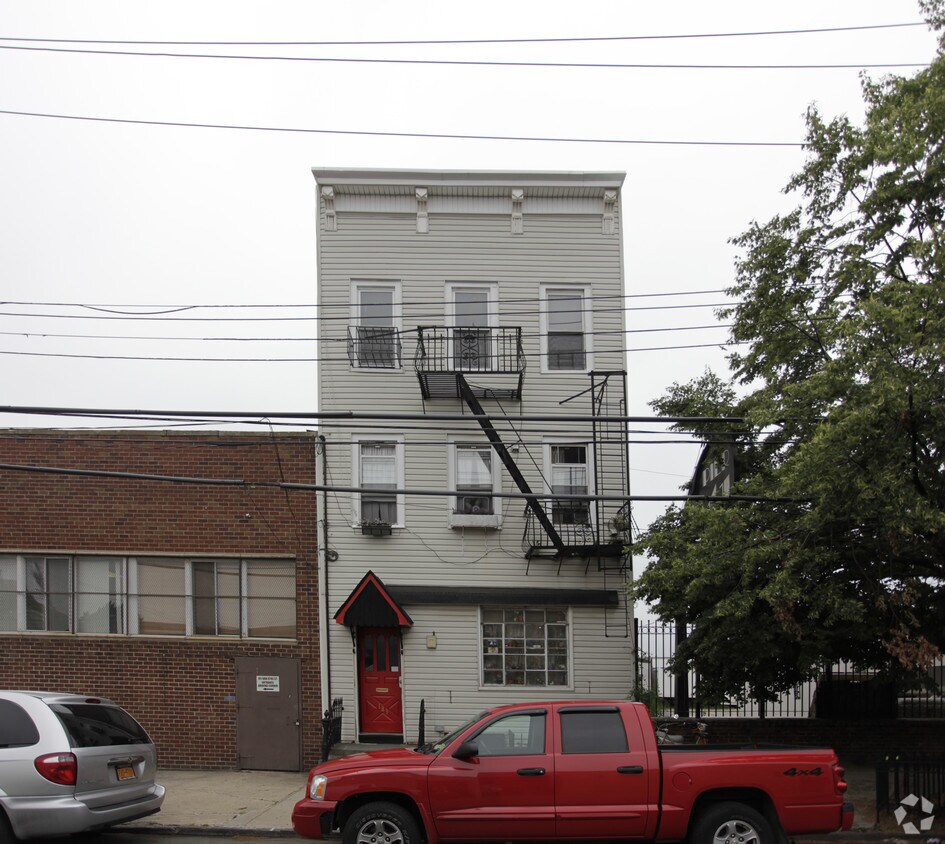 Foto del edificio - 183 Van Dyke St