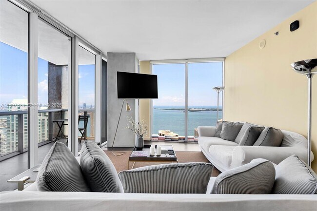 Foto del edificio - 495 Brickell Ave