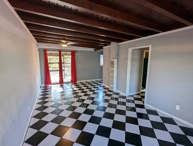 Foto del edificio - 2900 Parsifal St NE