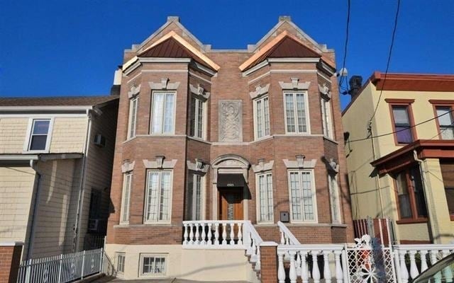 Building Photo - 4523 Harrison Pl