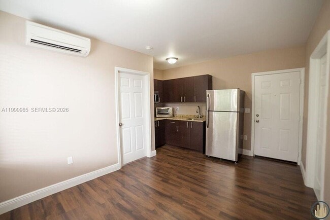 Foto del edificio - 1752 NW 1st St