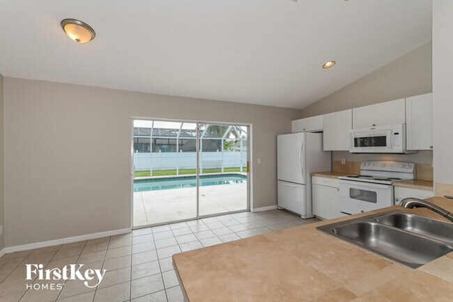 Foto del edificio - 801 SW 4th Pl