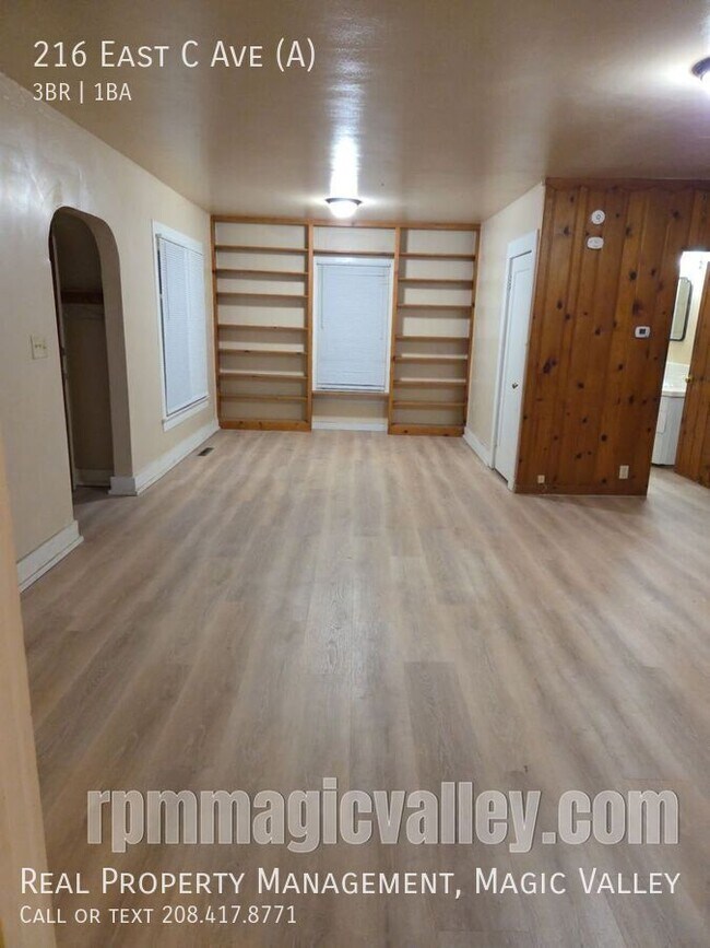 Foto del edificio - 216 E Ave A