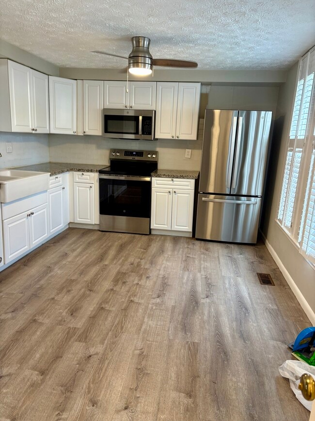 Building Photo - 7578 Rain Flower Way